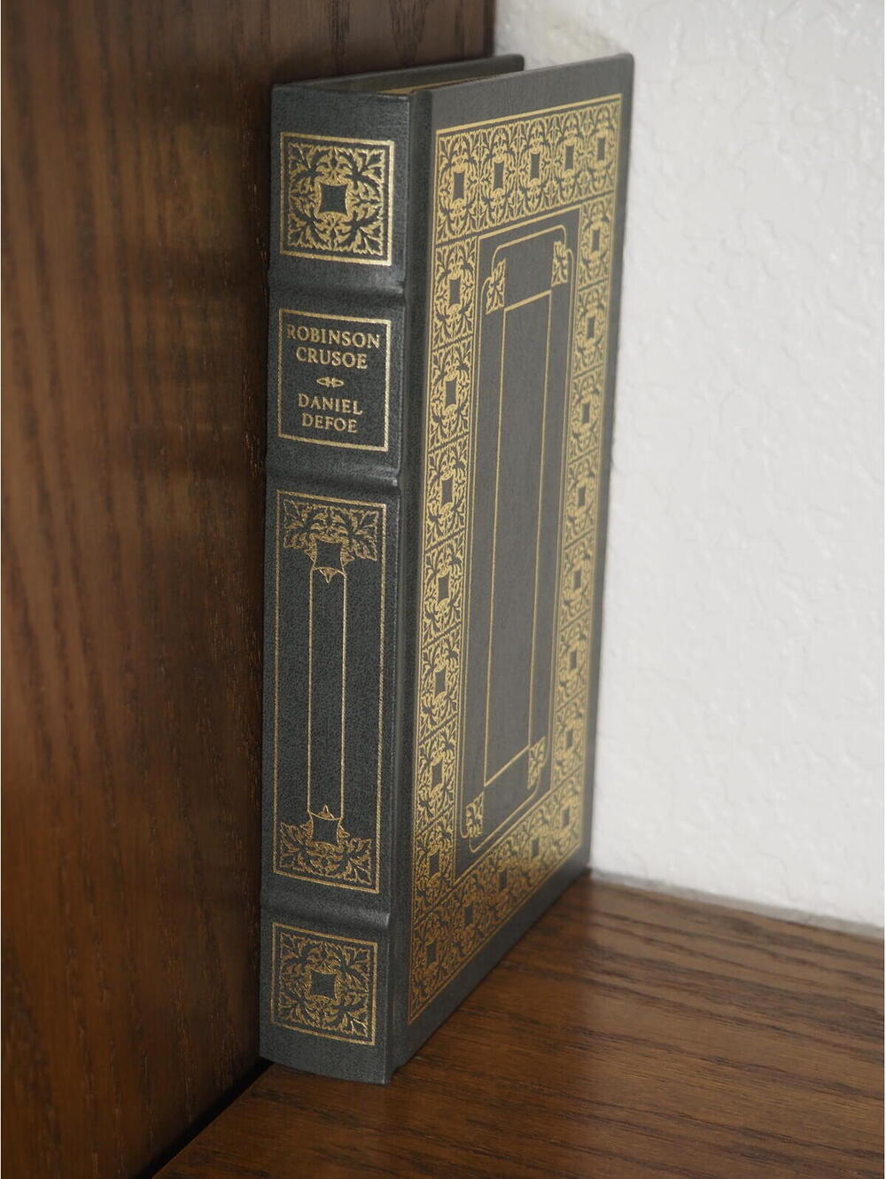 Franklin Library The Adventures of Robinson Crusoe by Daniel Defoe